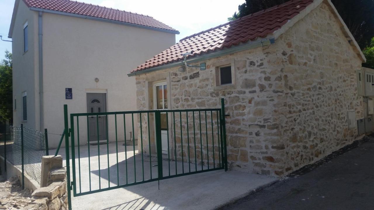 Holiday Home White House Sumartin Εξωτερικό φωτογραφία