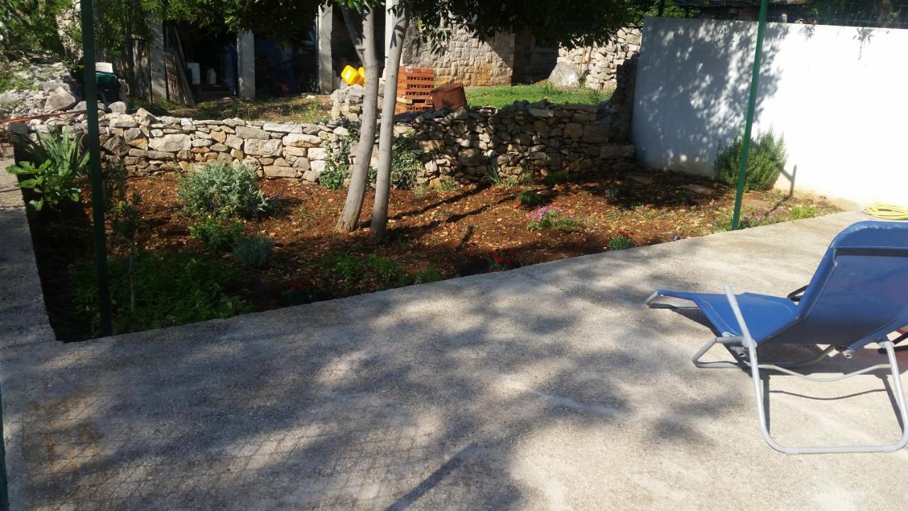 Holiday Home White House Sumartin Εξωτερικό φωτογραφία